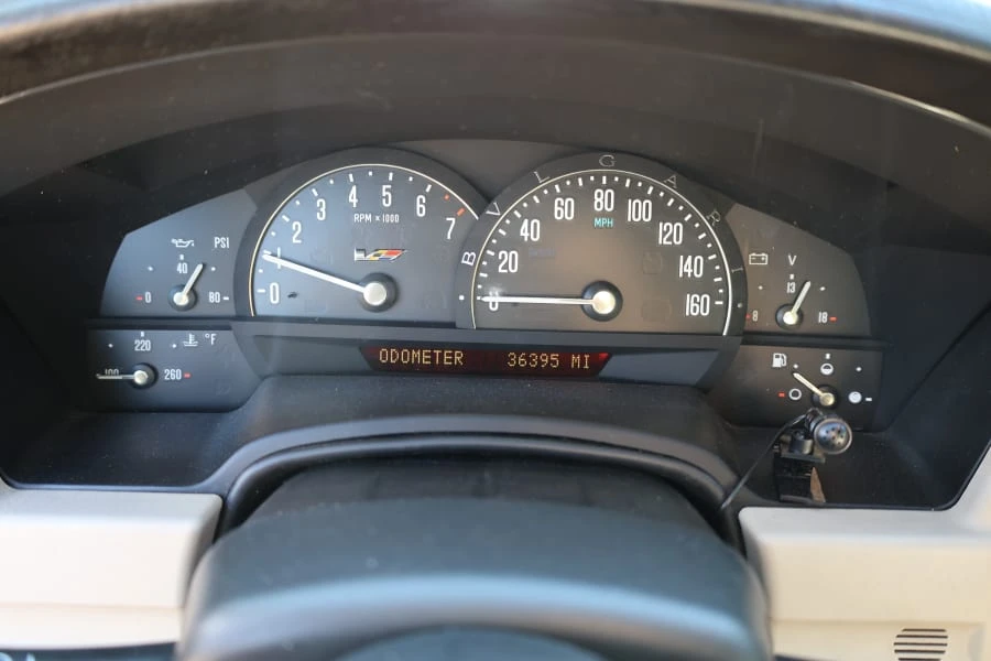 2006 Cadillac XLR-V - Image 11 of 16