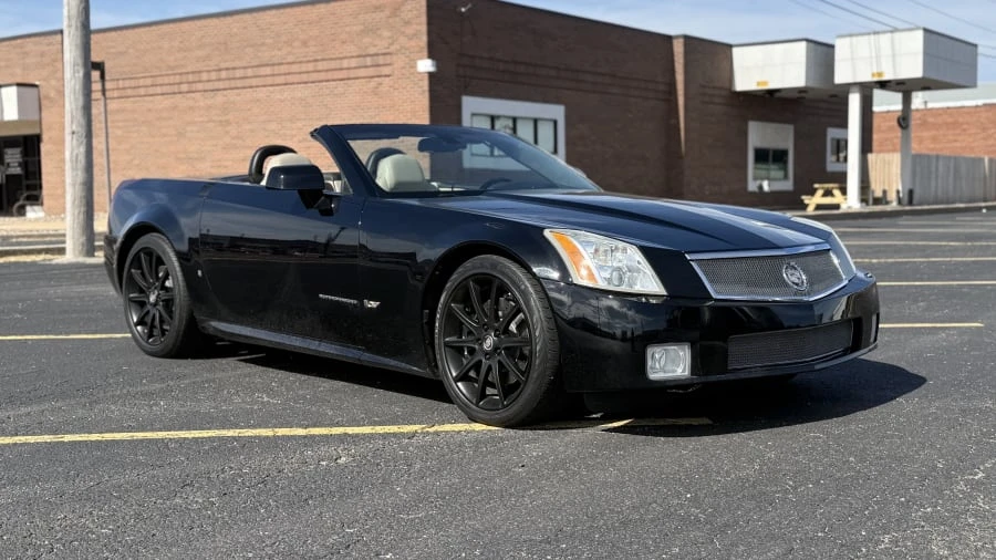 2006 Cadillac XLR-V - Image 4 of 12