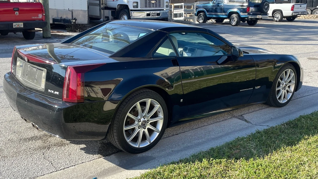 2006 Cadillac XLR-V - Image 3 of 4