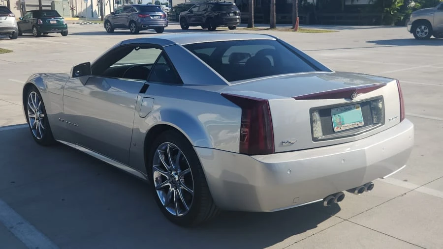 2006 Cadillac XLR-V - Image 11 of 16