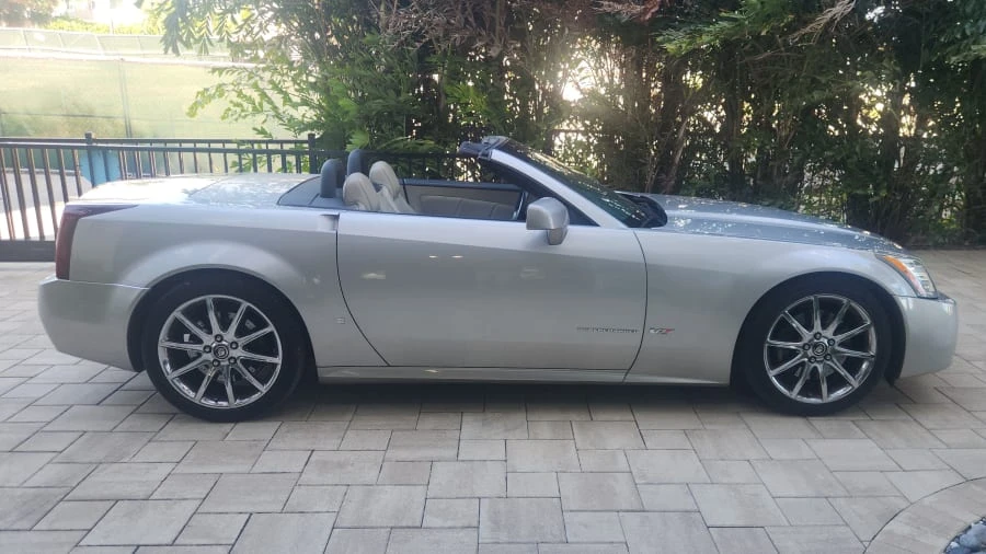2006 Cadillac XLR-V - Image 2 of 16