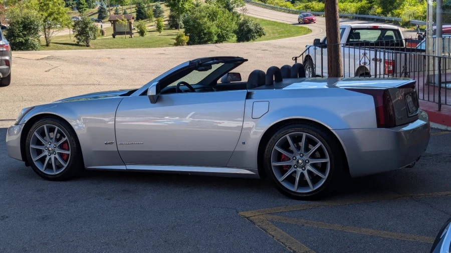 2006 Cadillac XLR-V - Image 6 of 31