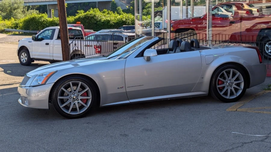 2006 Cadillac XLR-V - Image 8 of 31