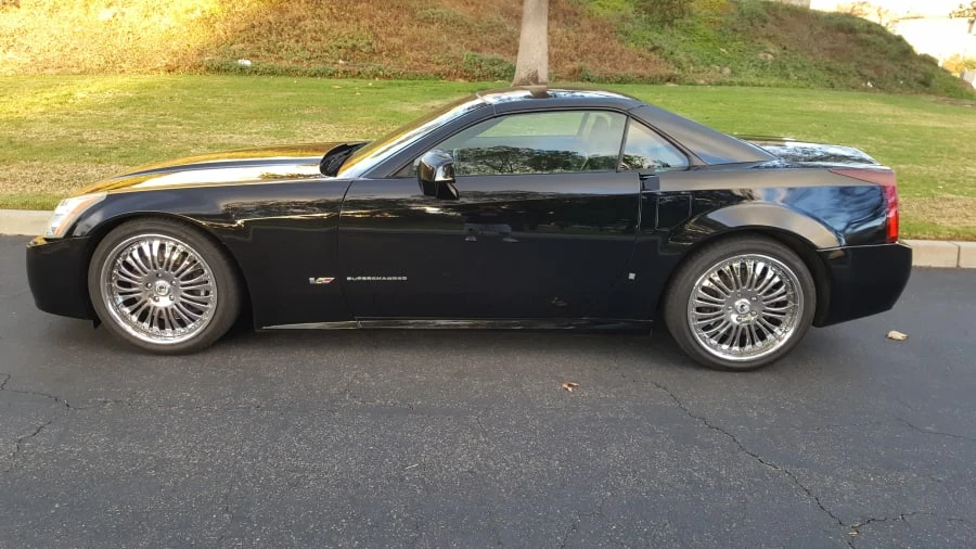 2006 Cadillac XLR-V - Image 2 of 10