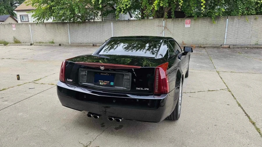 2006 Cadillac XLR-V - Image 16 of 22