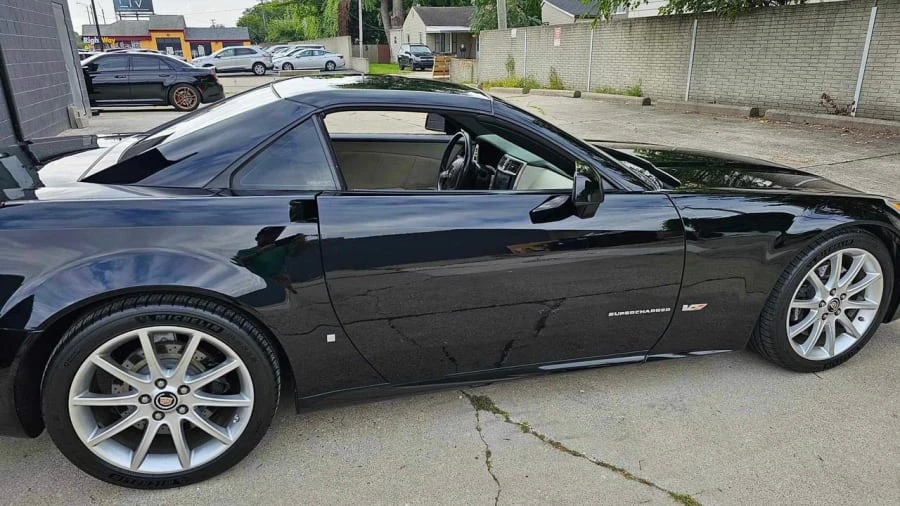 2006 Cadillac XLR-V - Image 13 of 22