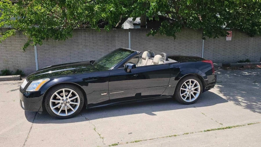 2006 Cadillac XLR-V - Image 2 of 22