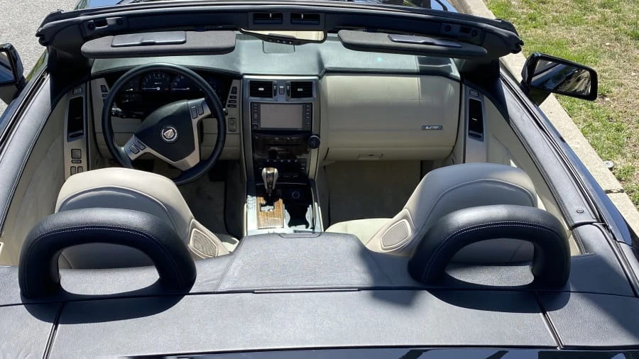 2006 Cadillac XLR-V - Image 8 of 21