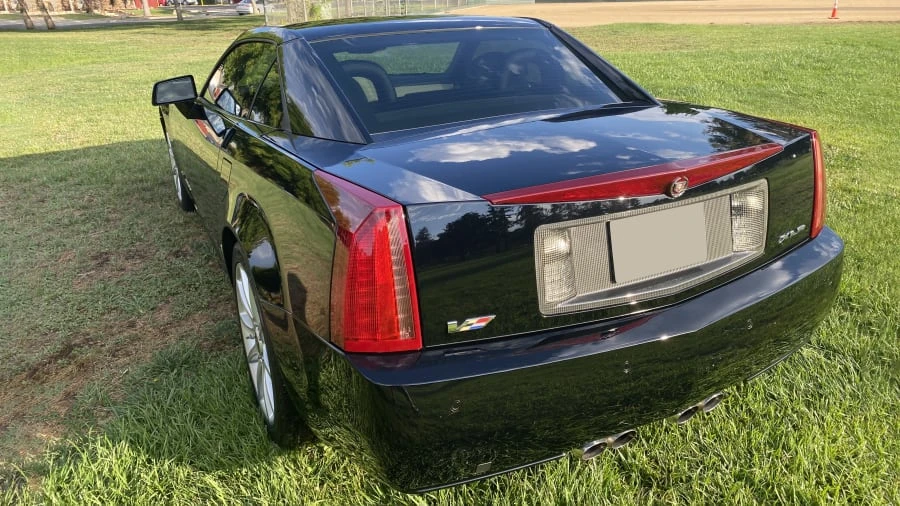 2006 Cadillac XLR-V - Image 5 of 21