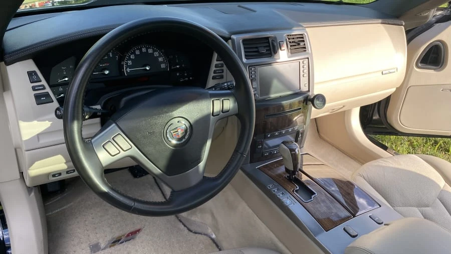 2006 Cadillac XLR-V - Image 7 of 21