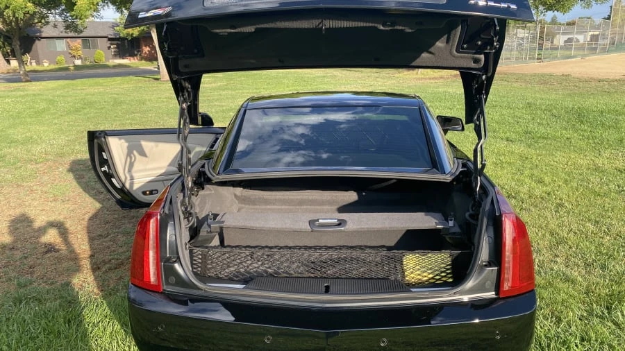 2006 Cadillac XLR-V - Image 10 of 21