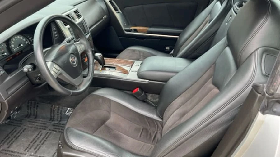 2006 Cadillac XLR-V - Image 5 of 10