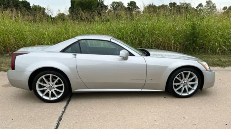 2006 Cadillac XLR-V - Image 10 of 10