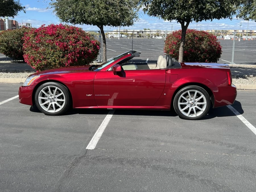 2006 Cadillac XLR-V - Image 2 of 13