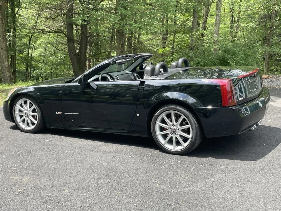 2006 Cadillac XLR-V - Image 2 of 23
