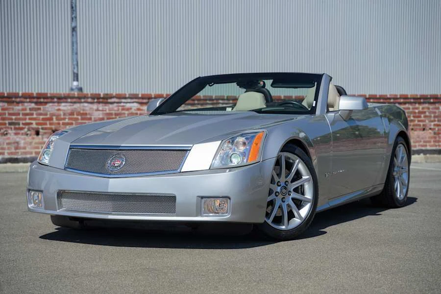 2006 Cadillac XLR-V - Image 11 of 31