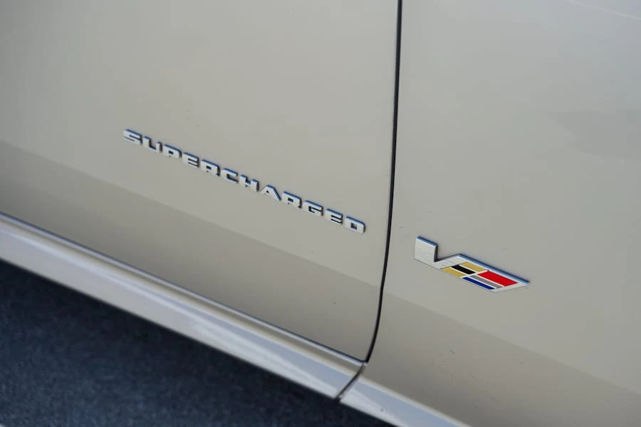 2006 Cadillac XLR-V - Image 23 of 31
