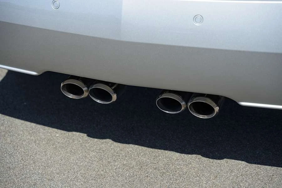 2006 Cadillac XLR-V - Image 25 of 31