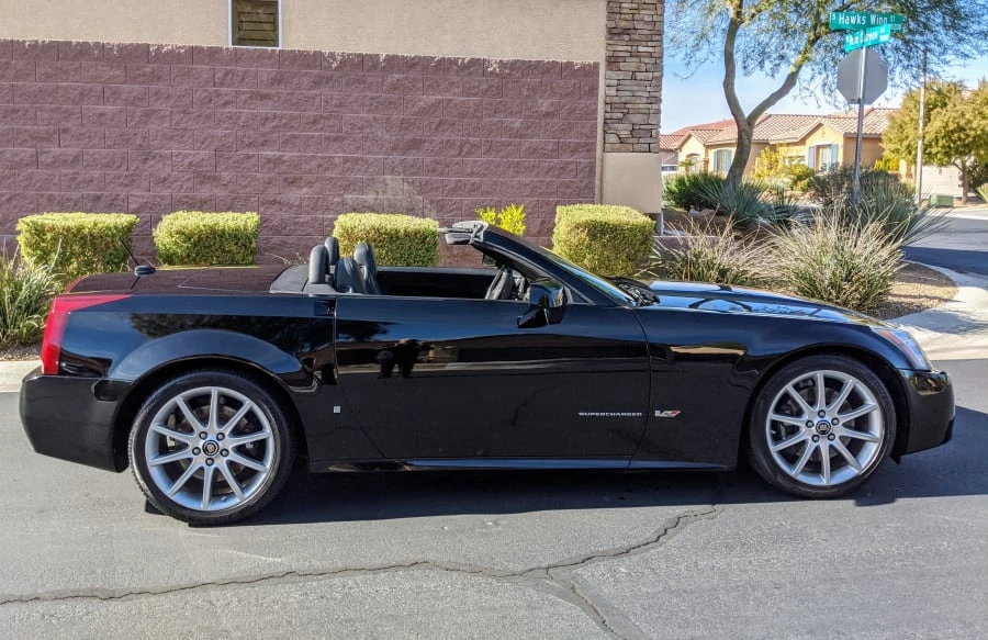 2006 Cadillac XLR-V - Image 11 of 12