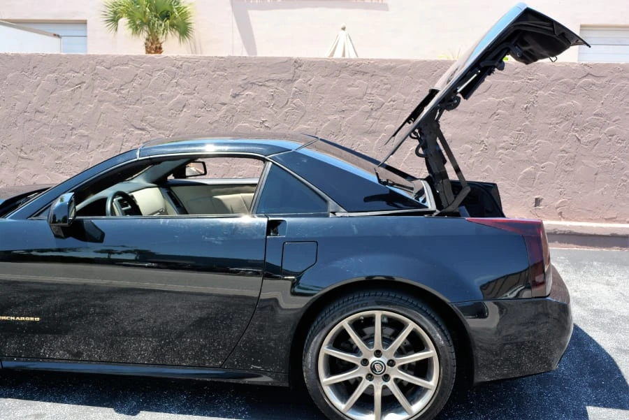 2006 Cadillac XLR-V - Image 8 of 8