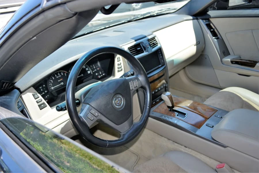 2006 Cadillac XLR-V - Image 3 of 8