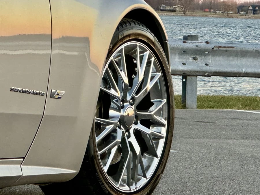 2006 Cadillac XLR-V - Image 14 of 31