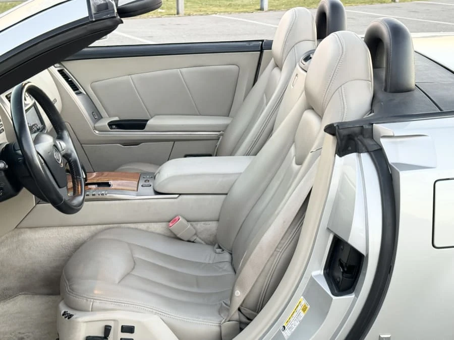2006 Cadillac XLR-V - Image 21 of 31