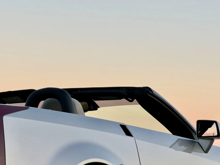 2006 Cadillac XLR-V - Image 16 of 31