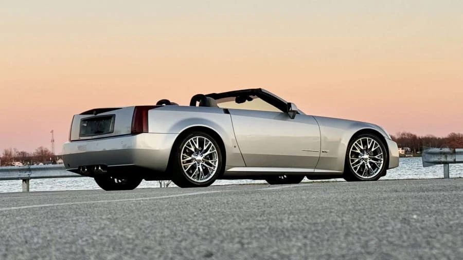 2006 Cadillac XLR-V - Image 6 of 31