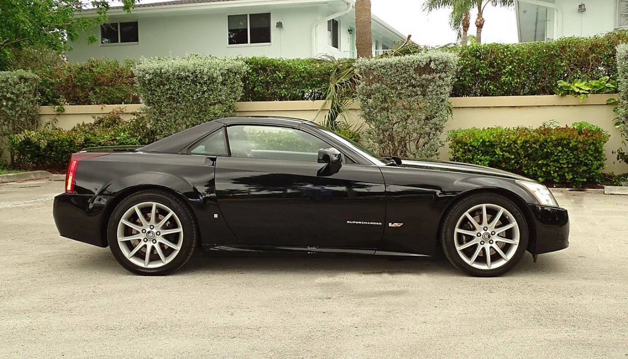 2006 Cadillac XLR-V - Image 4 of 31