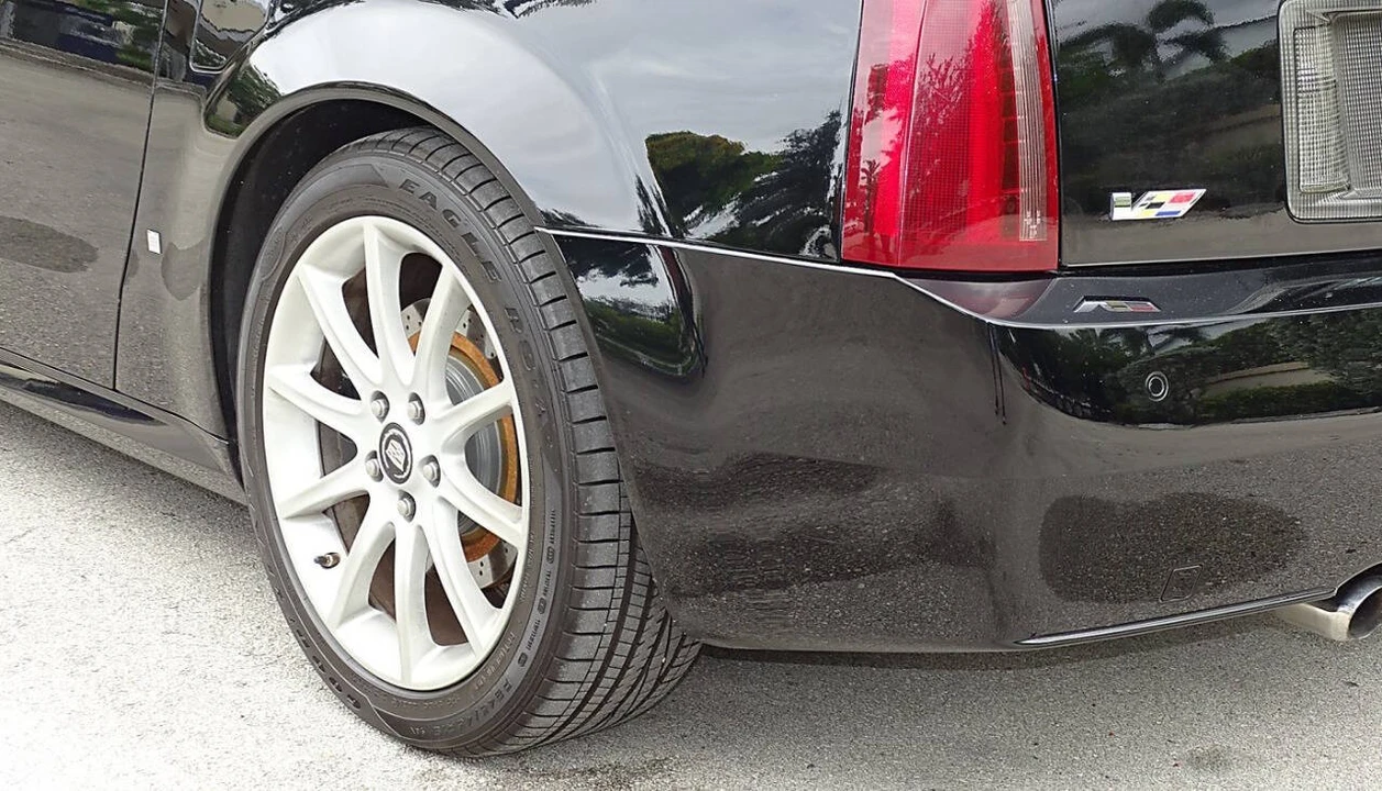 2006 Cadillac XLR-V - Image 11 of 31