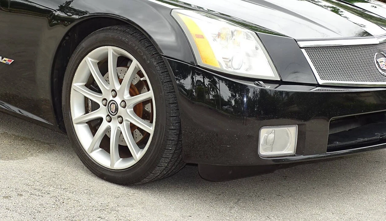2006 Cadillac XLR-V - Image 15 of 31