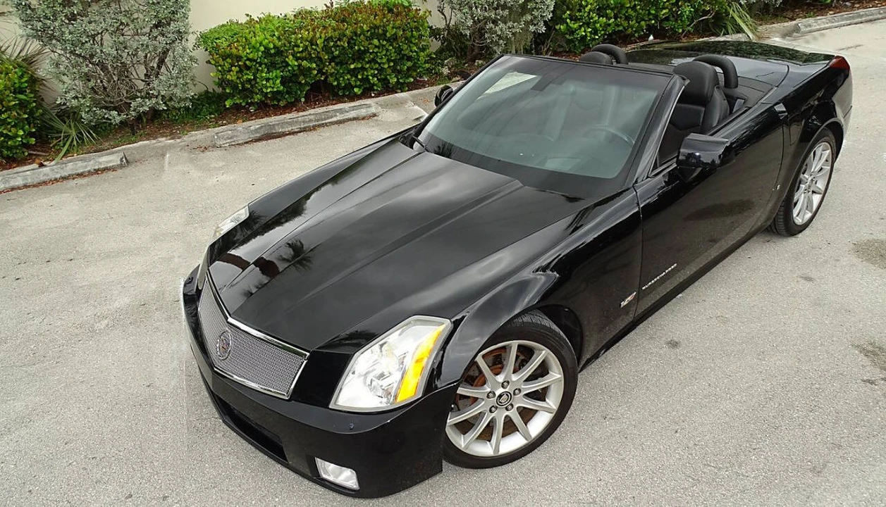 2006 Cadillac XLR-V - Image 10 of 31