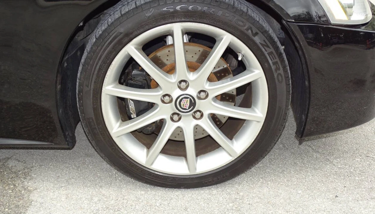 2006 Cadillac XLR-V - Image 20 of 31