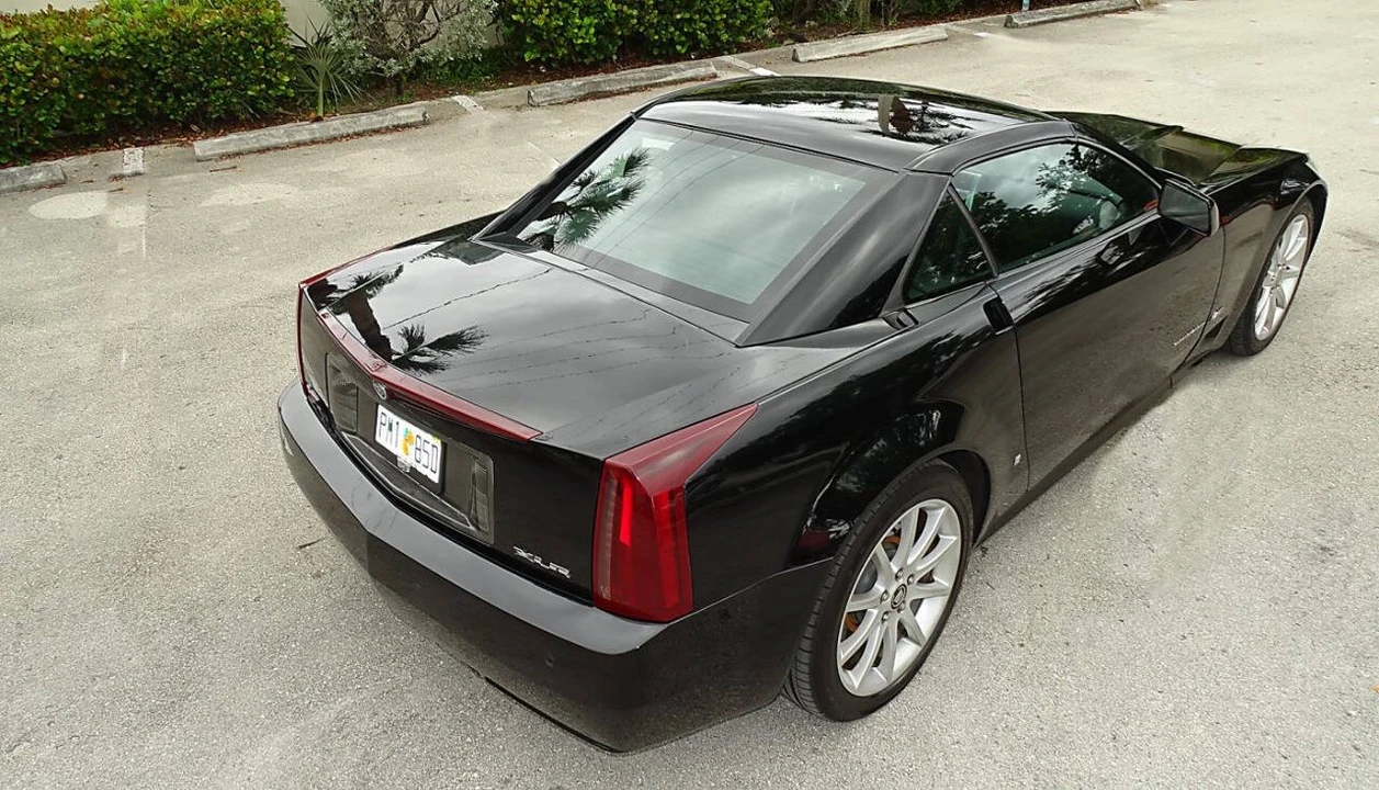 2006 Cadillac XLR-V - Image 9 of 31
