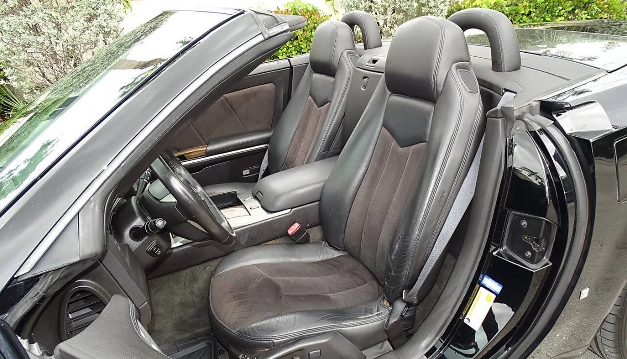 2006 Cadillac XLR-V - Image 25 of 31