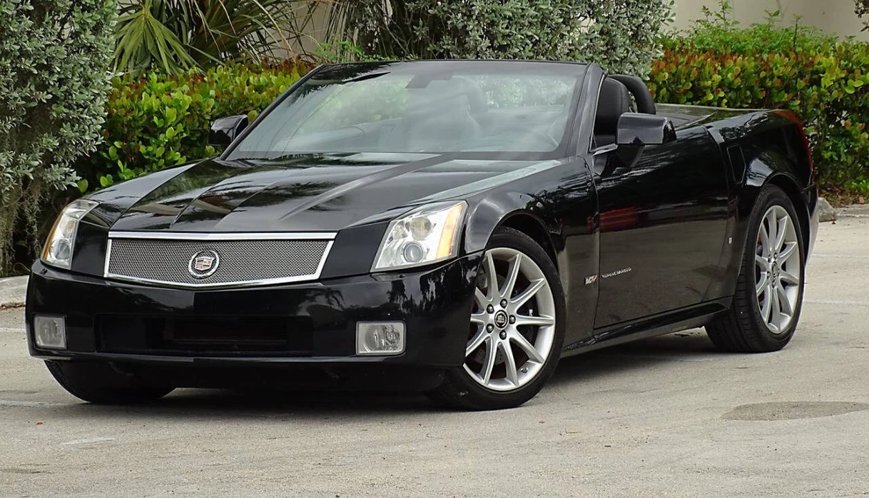 2006 Cadillac XLR-V - Image 18 of 31