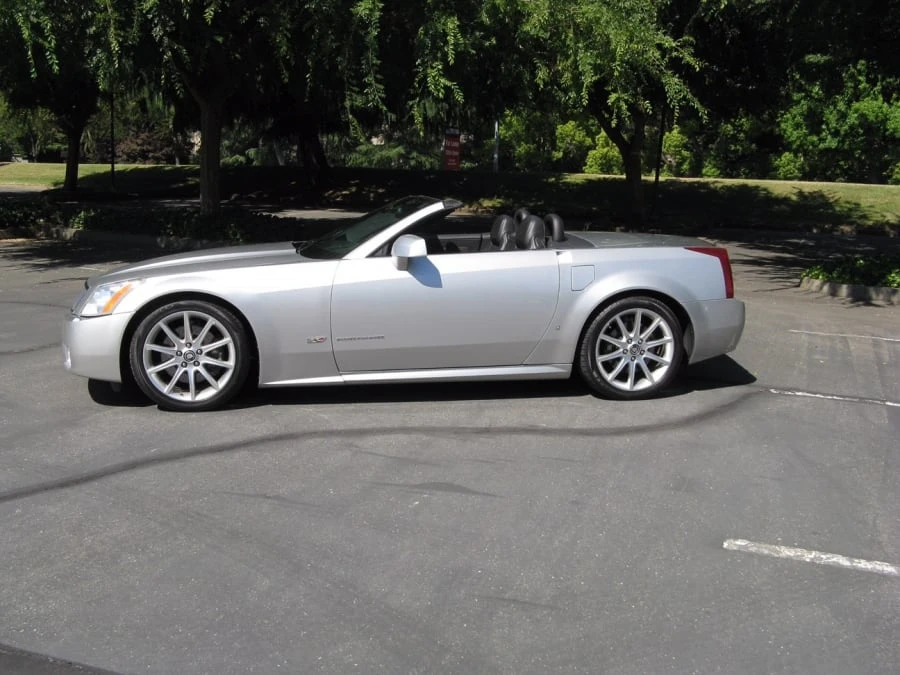 2006 Cadillac XLR-V - Image 2 of 8