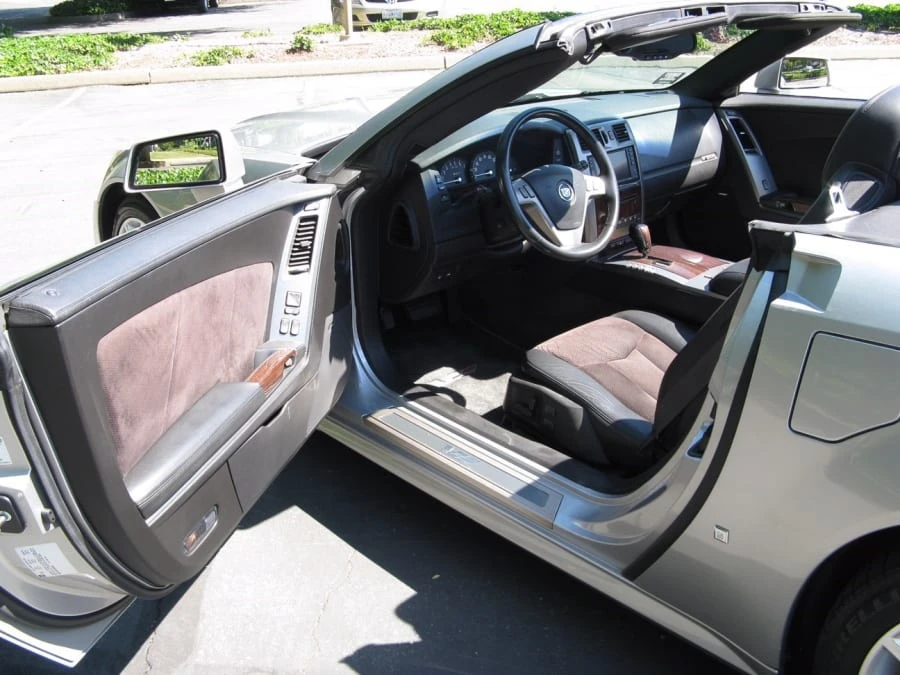 2006 Cadillac XLR-V - Image 5 of 8