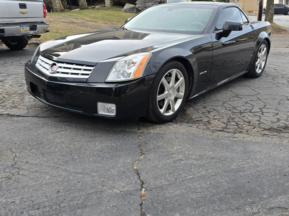 2006 Cadillac XLR - Image 2 of 21