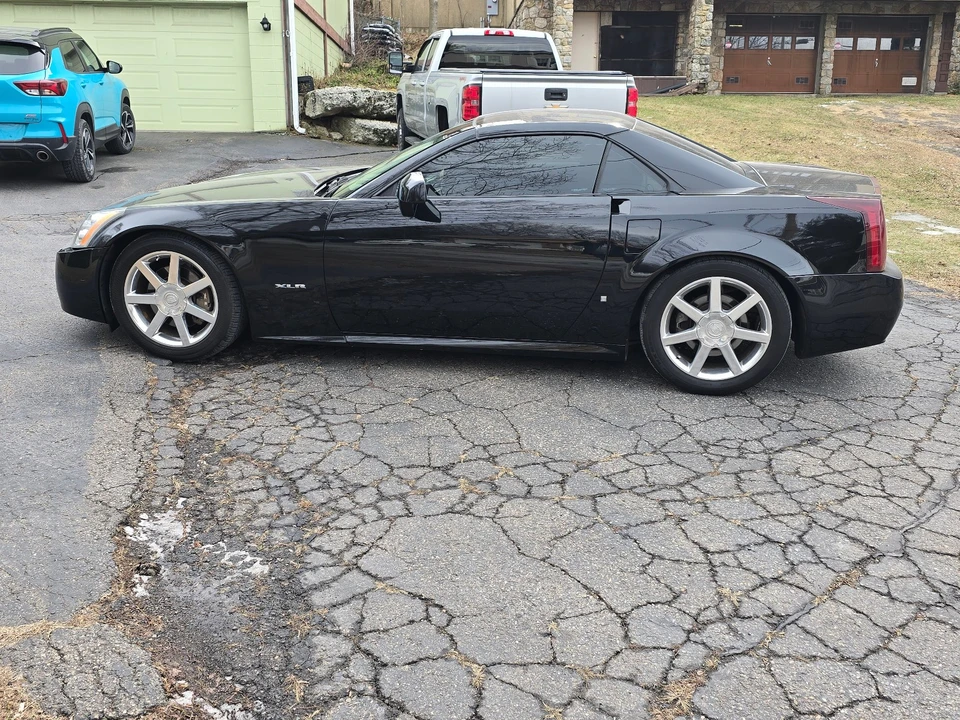 2006 Cadillac XLR - Image 8 of 21