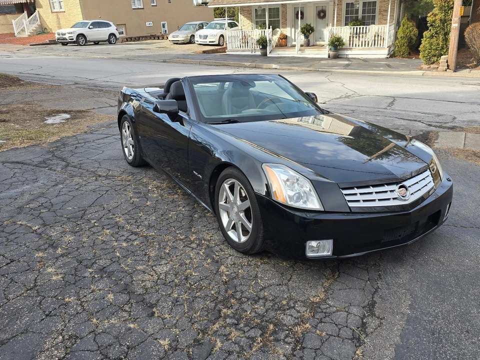 2006 Cadillac XLR - Image 11 of 21