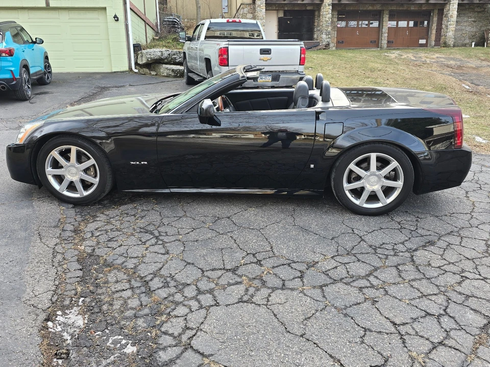 2006 Cadillac XLR - Image 16 of 21