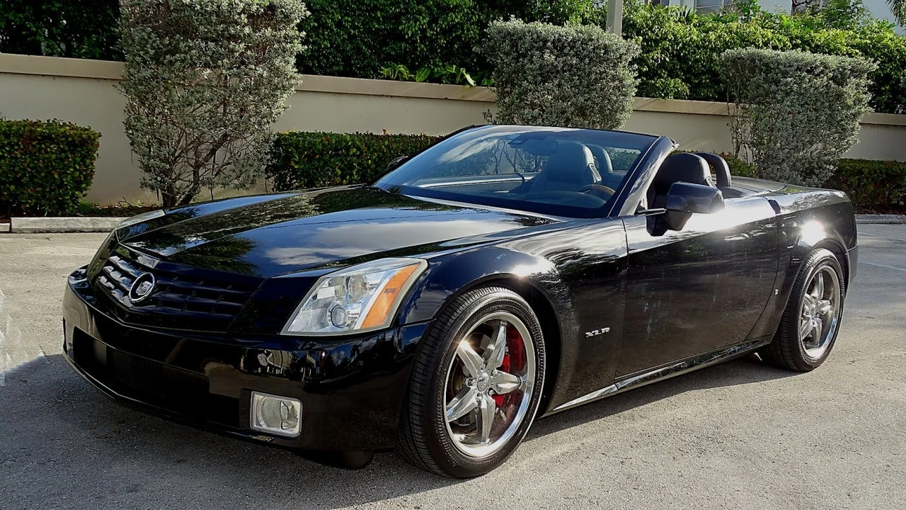2006 Cadillac XLR - Image 7 of 23