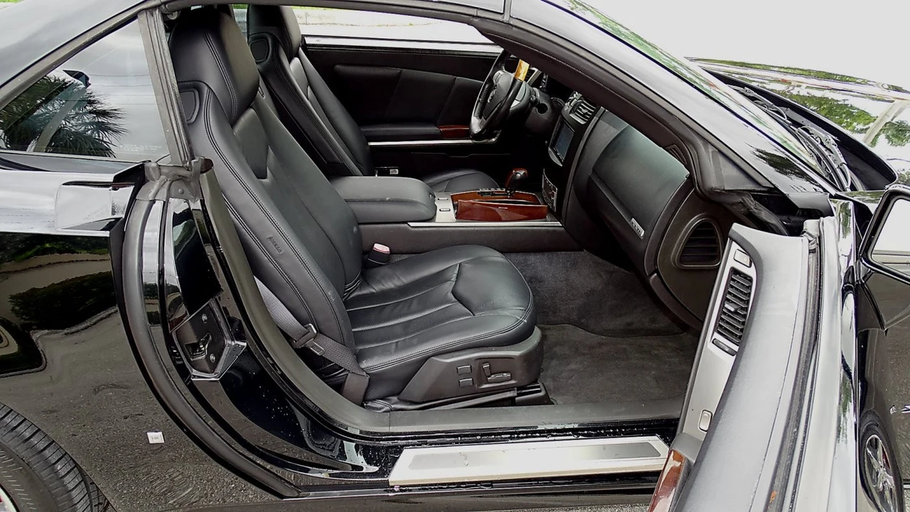 2006 Cadillac XLR - Image 15 of 20