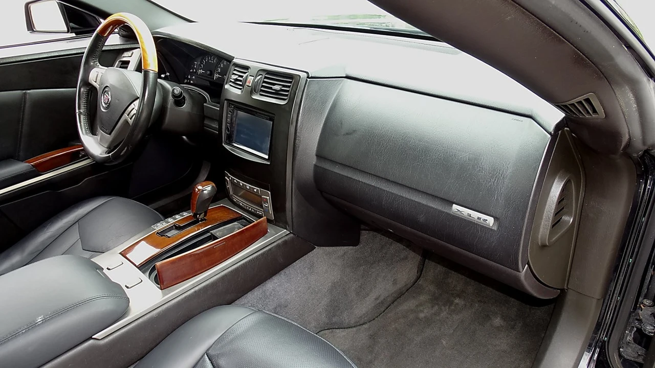 2006 Cadillac XLR - Image 17 of 20