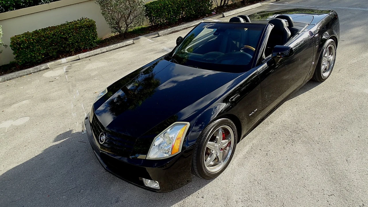 2006 Cadillac XLR - Image 9 of 20