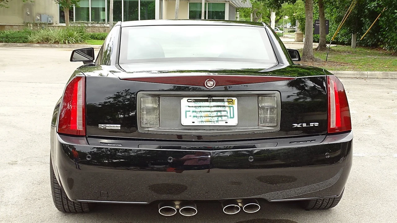 2006 Cadillac XLR - Image 9 of 23