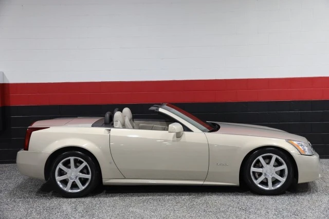 2006 Cadillac XLR - Image 7 of 21