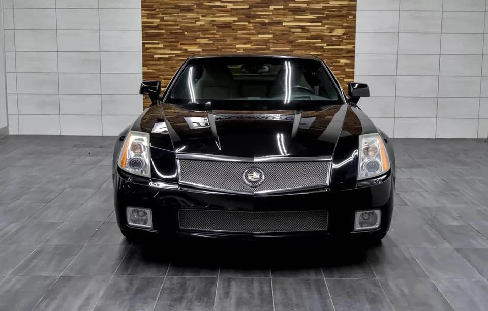 2006 Cadillac XLR-V - Image 3 of 17